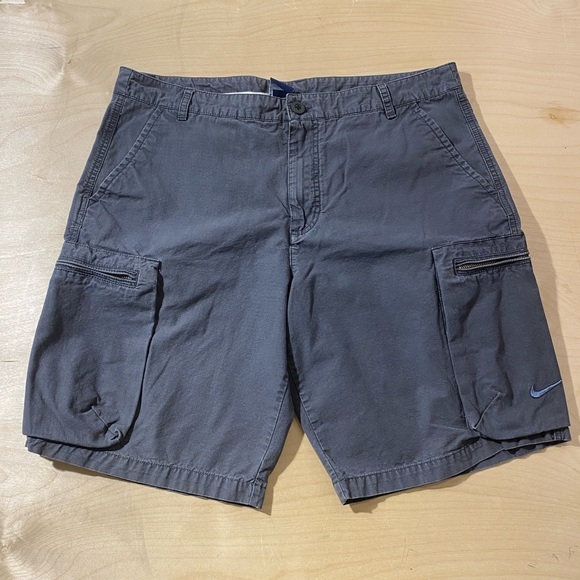Nike Men's Gray Cargo Shorts 36 (C) - Picture 3 of 9